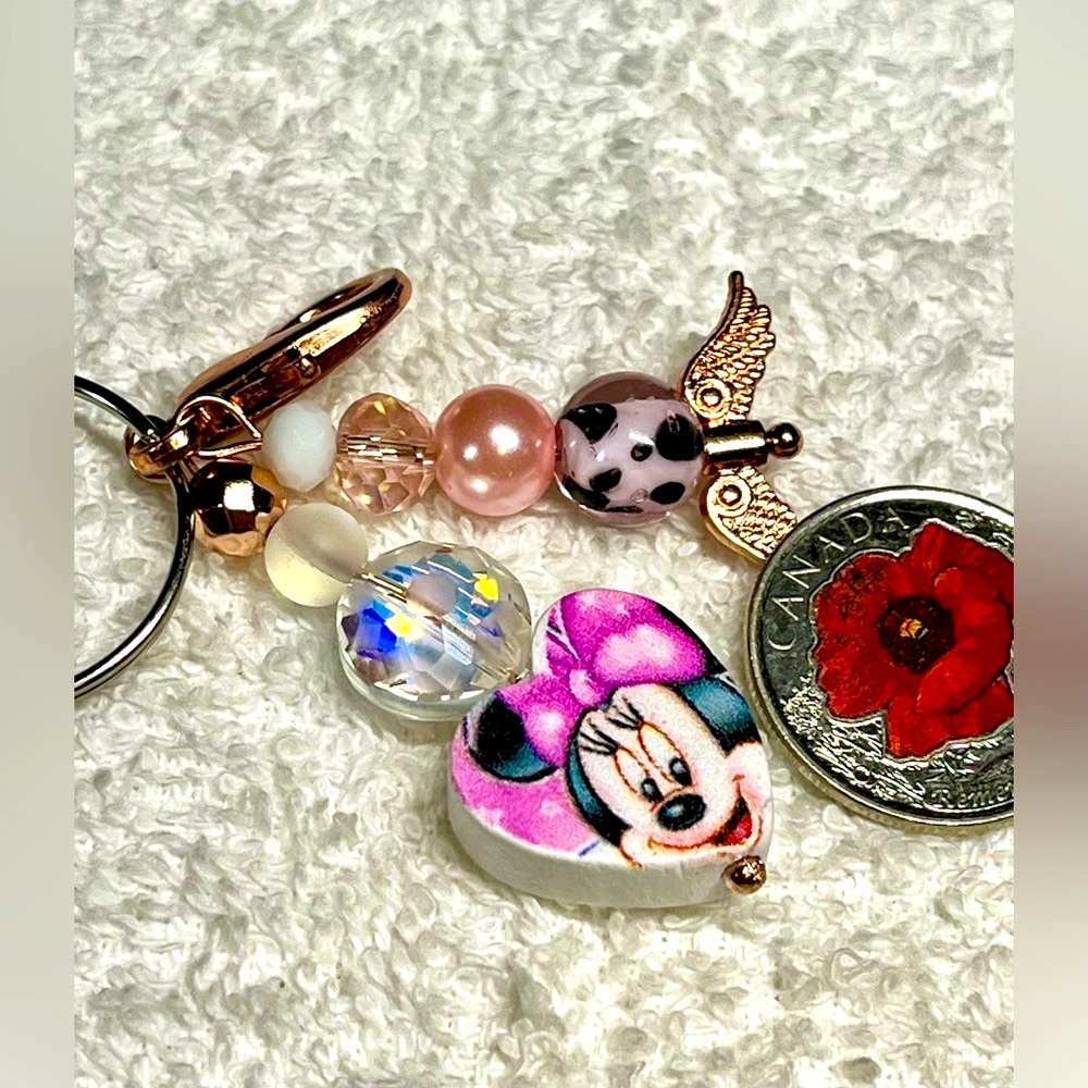 🌹❤️Minnie Mouse theme keychain/zipper pull-purse bling-glitter/resin/wood